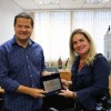 Prefeito de Lajedinho homenageia a deputada pelo apoio dado ao munic?pio ap?s desastres.