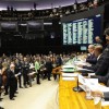 Por apenas 5 votos, Câmara rejeita redução da maioridade penal.