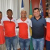 Prefeito Jairo Magalh?es assina conv?nio com a Liga Desportiva para apoio ao Campeonato Municipal de Futebol.
