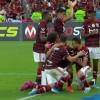 Flamengo faz 3 a 1 no Atlético-MG e abre 8 pontos para o vice-líder Santos.