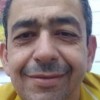 Professor morre após tomar suco envenenado dado por uma colega da escola.