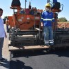 Prefeito Jairo Magalh?es e vereador Homero Castro acompanham in?cio das obras do novo asfalto que interliga a BR-030 a M