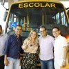 Atrav?s de emenda, Ivana entrega ?nibus para Tanque Novo; prefeito tamb?m recebeu Raio X.