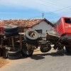 Acidente envolvendo caminhão caçamba é registrado em Guanambi.