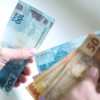 Governo define salário mínimo de R$ 1.039 em 2020.