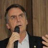 Ap?s ser alvo de ataque, Bolsonaro lidera pesquisa presidencial com 30%.
