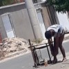 Homem supostamente com transtornos mentais é resgatado pela polícia em situação insalubre em Guanambi.