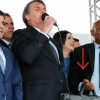 Na Bahia, Bolsonaro usou pasta à prova de balas como escudo.