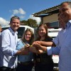 Prefeito de Caetit? recebe ambul?ncia de emenda de Ivana Bastos.