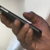 Anatel come?a domingo processo de bloqueios de celulares irregulares.