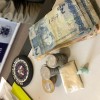 Caculé: Homem é preso com quantia em dinheiro e drogas.