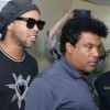 Ronaldinho completa 150 dias preso no Paraguai.