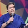 Faustão deixa a Globo após 32 anos de programa.