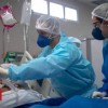 Com hospitais lotados por Covid, mais pacientes jovens e graves ocupam UTIs.