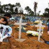 Média de mortes por Covid-19 cai 19,5% no país em duas semanas.