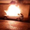 Carro pega fogo no bairro Paraíso em Guanambi.