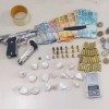 Homem é preso com drogas e arma de fogo em Guanambi.