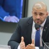 Bolsonaro enfrenta STF e concede perdão a Daniel Silveira.