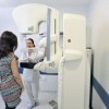Outubro Rosa: menos mulheres têm feito mamografia, diz pesquisa.
