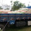 Ladrões assaltam carreta com carga de arroz em Caetité.