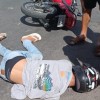 Motociclista fica ferido após empinar moto em Guanambi.
