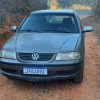 Carro é encontrado abandonado na zona rural de Caetité.