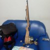 Homens são presos com arma, drogas e munição em Tanque Novo.