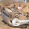 Motorista capota carro na BR-030 em Palmas de Monte Alto.