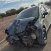 Carro bate contra poste em Guanambi.
