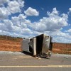 Motorista capota caminhonete na BA-160, em Iuiu.