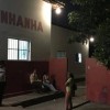 Pai e filho são baleados na porta de casa em Carinhanha.