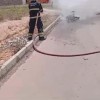 Moto pega fogo após colidir contra carro em Guanambi.