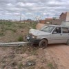 Acidente derruba postes no Santa Rita, em Guanambi.