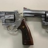 Homem é preso por porte ilegal de armas em Guanambi.