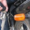 Dupla armada rouba motocicleta em assalto em Caculé.