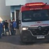 Mototaxista é socorrido em estado grave após acidente em rua íngreme de Caetité.
