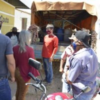 Ivana Bastos ouve anseios da população de Morrinhos. - Foto 1