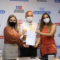 Deputada Ivana Bastos e prefeitos levam pedidos à Secretaria de Relações Institucionais. - Foto 1 Deputada Ivana Bastos e prefeitos levam pedidos à Secretaria de Relações Institucionais. - Foto 1