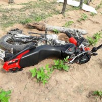 Motociclista morre após colisão entre carro e moto na zona rural de Matina. - Foto 1