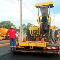 Avenida Almir Francisco de Moraes é pavimentada no primeiro trecho. - Foto 1 Avenida Almir Francisco de Moraes é pavimentada no primeiro trecho. - Foto 1