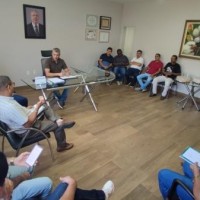 Prefeito Nal Azevedo recebe em seu gabinete pastores da OMEG e quer reforçar parceria social com as igrejas evangélicas. - Foto 2 Prefeito Nal Azevedo recebe em seu gabinete pastores da OMEG e quer reforçar parceria social com as igrejas evangélicas. - Foto 2