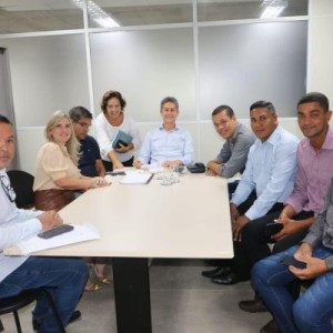 Deputada, prefeito e grupo político de Malhada cumprem agenda em Salvador.