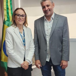 Prefeito de Guanambi cumpre agenda no FNDE em Brasília e reivindica novas creches para a cidade.