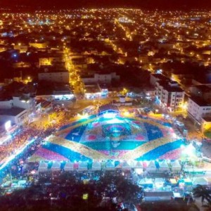 Prefeitura de Guanambi inicia preparação da Praça do Feijão para o tradicional São João do Gurutuba; evento movimentará a economia local.