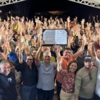 Em ato histórico, Prefeito de Guanambi assina Ordem de Serviço para construção da Escola do Campo em Tempo Integral no Suruá, região do Baixio. - Foto 1 Em ato histórico, Prefeito de Guanambi assina Ordem de Serviço para construção da Escola do Campo em Tempo Integral no Suruá, região do Baixio. - Foto 1