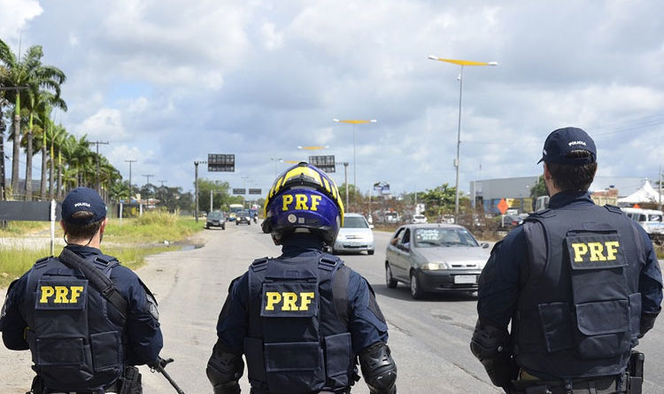 PRF lan?a edital com 500 vagas e sal?rio inicial de R$ 9,8 mil.