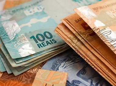 Salário mínimo de 2020 pode chegar a R$ 1.040, com aummento de 4,2%.
