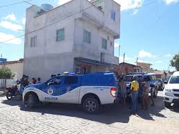 Homem ? assassinado dentro de mercadinho no Bairro Monte Pascoal.