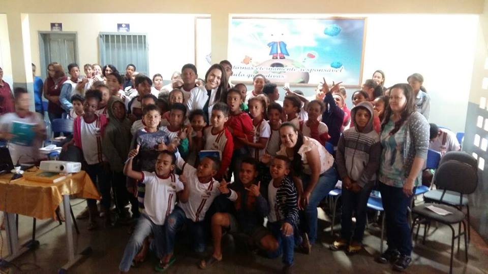 Caetit?: Alunos da Escola D?cio Oliveira participam de palestra sobre preven??o de doen?as.
