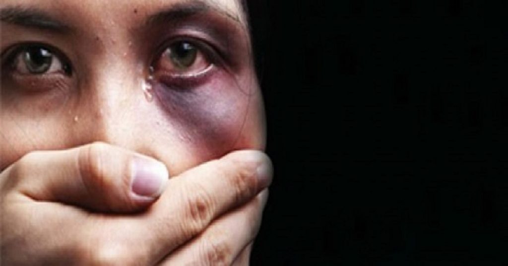 Câmara aprova projeto que obriga agressor a ressarcir SUS em caso de violência doméstica.